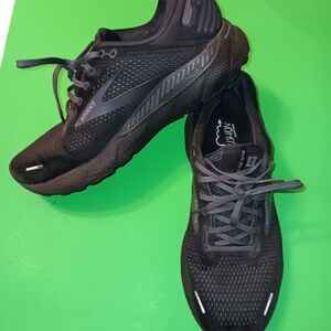 Brooks Adrenaline GTS 22 Running Shoes/Sneakers Preowned Men's Sz 11 Black Color